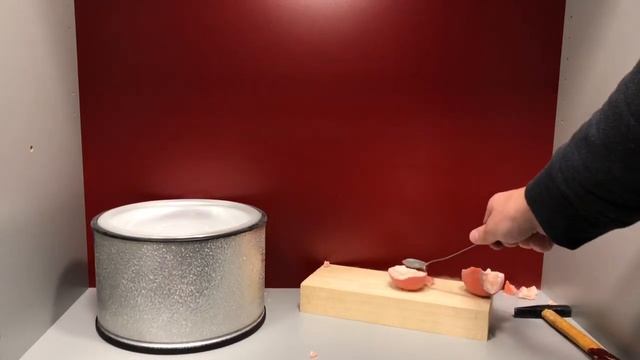 Experiment: Tomato Freezing And Crashing / Заморозка помидора в жидком азоте смотреть онлайн