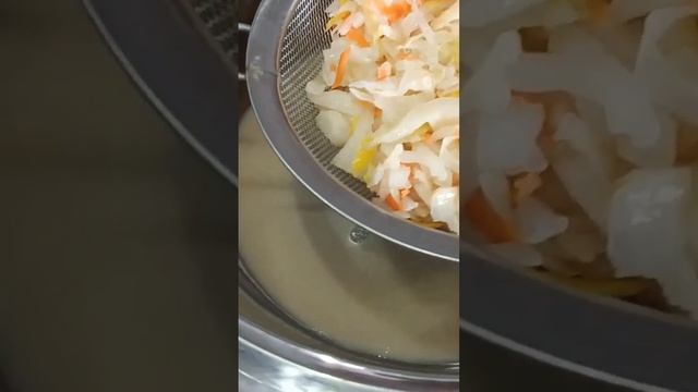 Рецепт закваски для бездрожжевого теста на соке квашеной капусты #закваска #рецепты смотреть онлайн