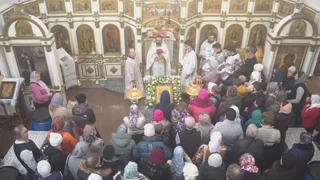 Запись трансляции 19 января 9:40. Часы. Литургия (поздняя) смотреть онлайн