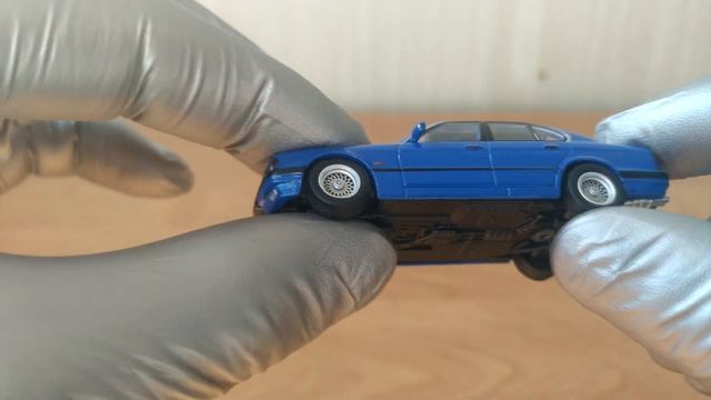 DCM 1:64 BMW E34 -Series смотреть онлайн