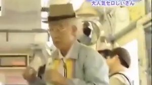 Китайский дедушка падает ПРАНК