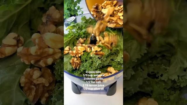 Kale & Walnut Pesto #pesto #pestorecipe смотреть онлайн