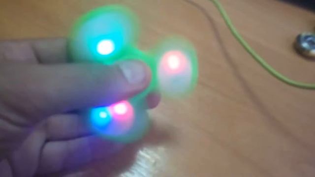 Spinner led зеленый светящийся смотреть онлайн