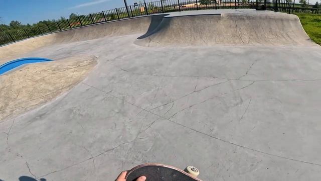 КАК КАТАТЬСЯ НА СКЕЙТЕ (скейтбординг для начинающих) #скейтбординг смотреть онлайн