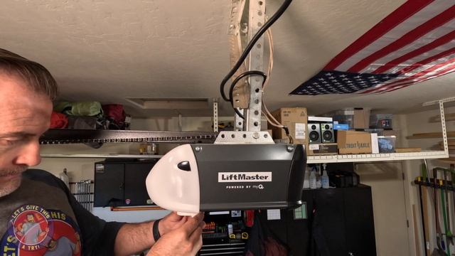 Unboxing and Installing the myQ Smart Camera смотреть онлайн