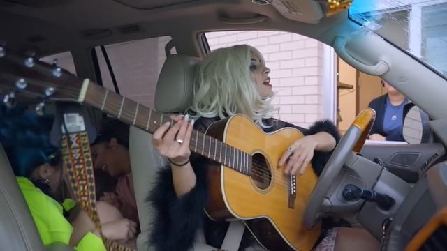 Going Through Drive Thru's Dressed as Celebrities...Again. смотреть онлайн