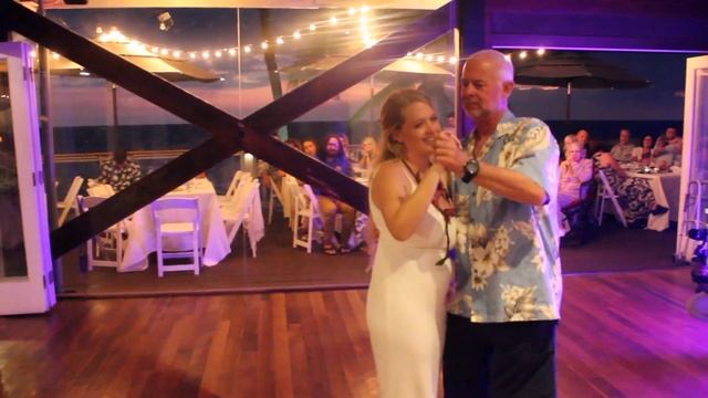 A Hawaiian Wedding with Roland and Daniele Perez смотреть онлайн