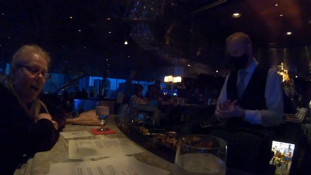Best View in Vegas. We grab dessert at the Eiffel Tower Restaurant, cheap eats secret on the Strip! смотреть онлайн