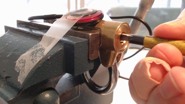 locksport: Testing if a contact mic helps for Abloy Classic picking смотреть онлайн