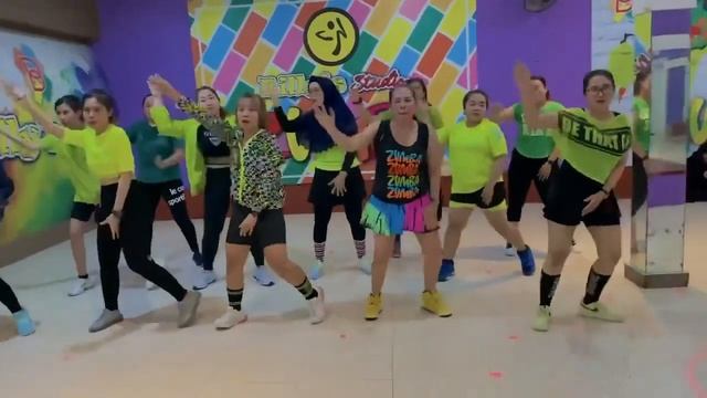 SEASIDE - Diana Warren, Rita Ora, Sofia Reyes, REIK / ZUMBA / Choreo by Zin Riris / at Kota Palu смотреть онлайн