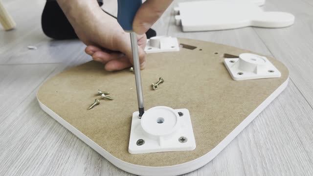 Видеоинструкция по сборке: Детский стул смотреть онлайн