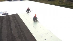 Укладка материала Ризолин на экструдированный пенополистирол. Расширенное видео.