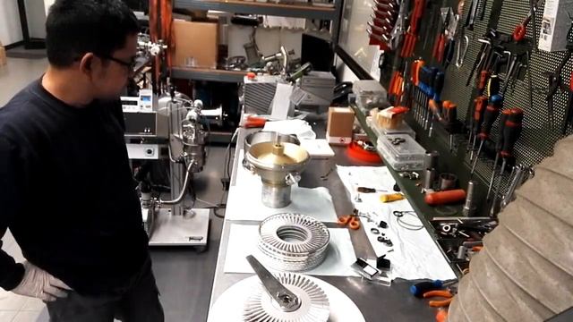 Alcatel 5400 Turbo Molecular High Vacuum Pump - ASSEMBLY & DISASSEMBLY DEMONSTRATION смотреть онлайн