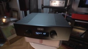 Полный стриминговый усилитель Hegel H400