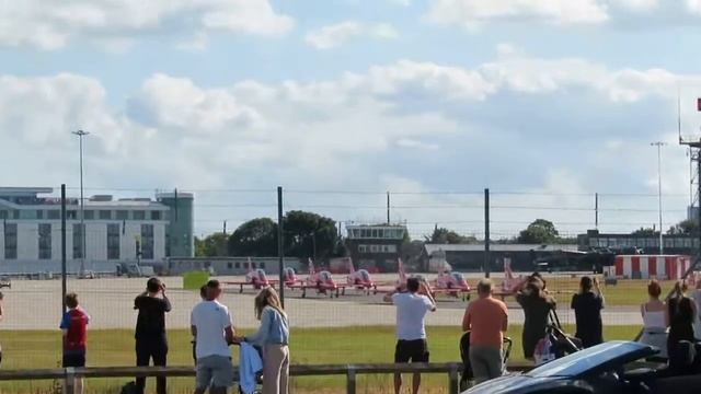 RAF Red Arrows Leaving Southend 20/8/22 смотреть онлайн