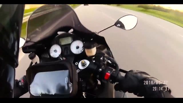 KAWASAKI ZZR1400 ZX14R TOP SPEED 300 Km/h