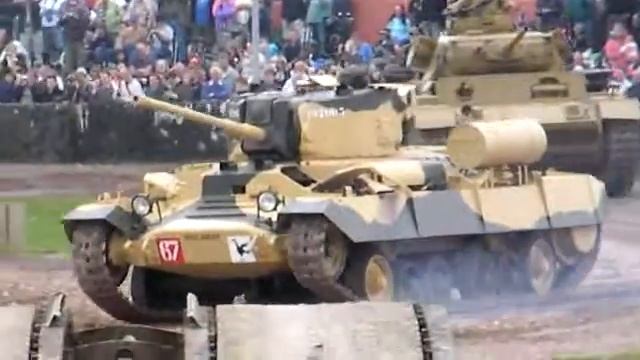 Tankfest WW2 British Valentine tank driving compilation смотреть онлайн