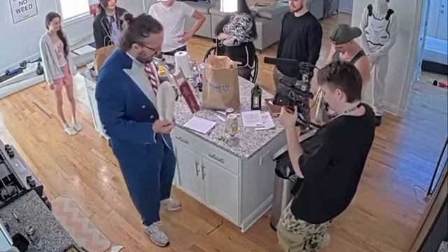 Fishtank Live - Jason Goldstriker introduces the disability challenge смотреть онлайн