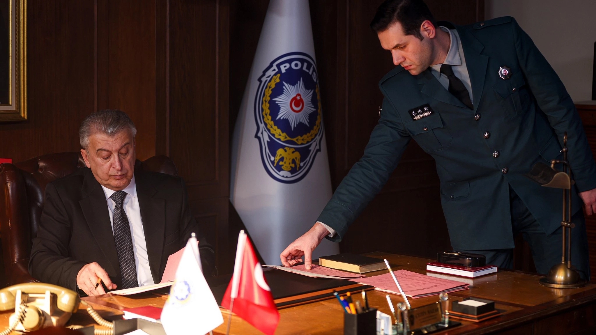 Первый трейлер нового сериала "Однажды в Стамбуле" смотреть онлайн