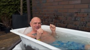 Что нужно делать, чтобы ванна не промерзала зимой.