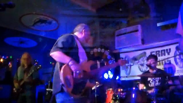 Gray Guns Band - Play That Funky Music смотреть онлайн