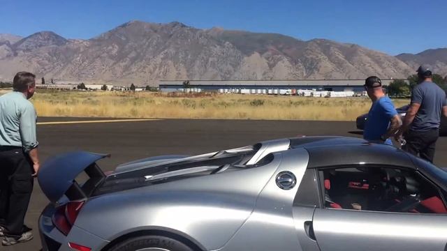 Airport runway||Exotic cars & Porsche 918 Launch control!!! смотреть онлайн