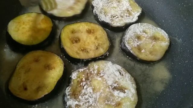 Баклажаны с чесноком сыром и 🍅. Моя любимая закуска из баклажанов. смотреть онлайн