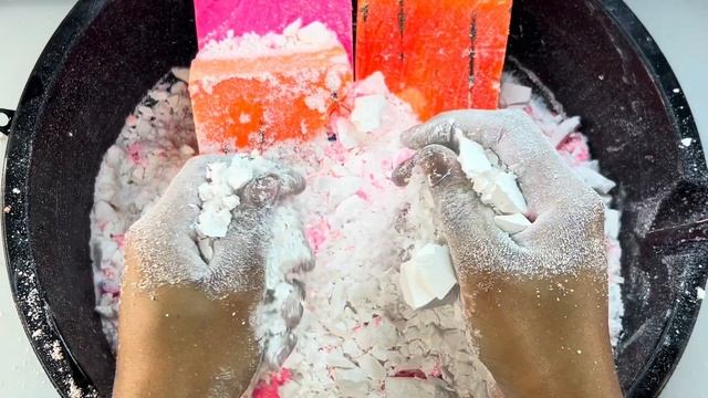 Neon Pink + Neon Orange Dyed Gym Chalk смотреть онлайн