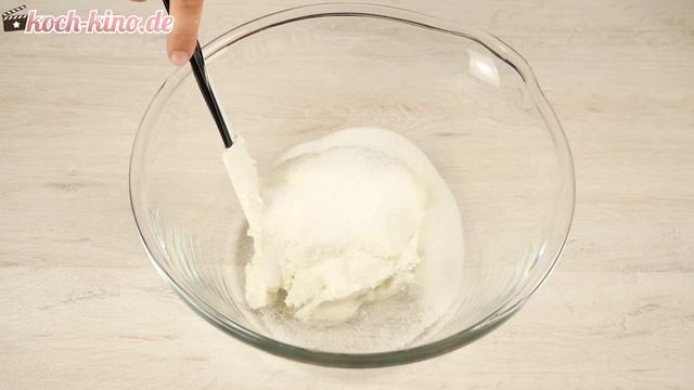 Käsekuchen Backen | Klassischer Käsekuchen Mit Obst