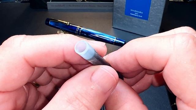 SHORTIE: How To Fill A Cartridge Converter Fountain Pen