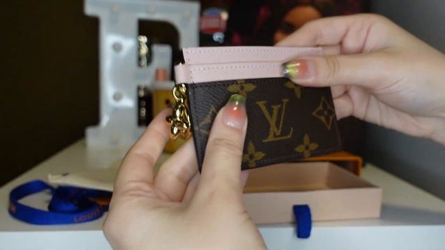 Louis Vuitton LV Charms Card Holder unboxing and organizing смотреть онлайн