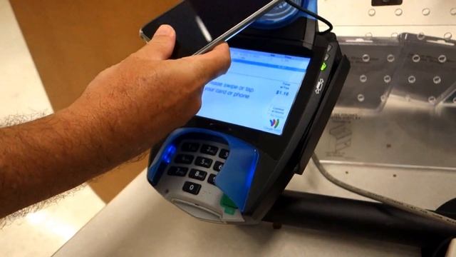 Apple Pay: Flavio de Puromac compra con ApplePay смотреть онлайн