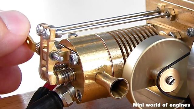 ( SMALLEST 4-STROKE OLD MODEL ENGINE ) Gasoline powered, 1,6 cc, 10.000RPM! смотреть онлайн