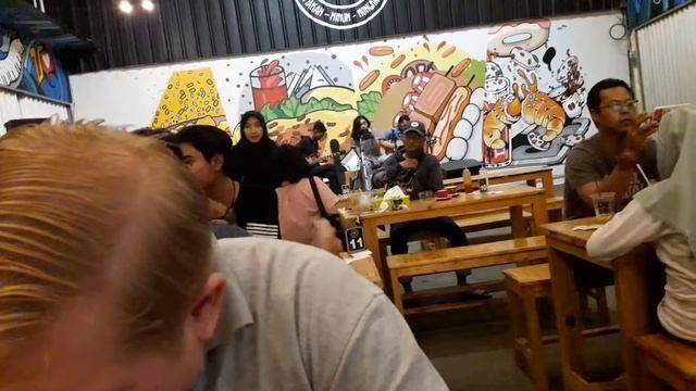 Spending Time With Mister Bule Coffee смотреть онлайн