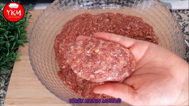 BAŞKA TARİFLERLE ETİNİZİ İSRAF ETMEYİN ❗❗ YUMUŞAK SULU SULU VE ÇOK LEZZETLİ KÖFTE NASIL YAPILIR 😋