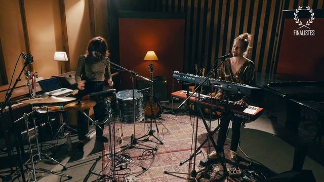 SESSION PODIUM : Dynah - Je tiens bon смотреть онлайн