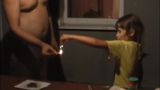 Фокус с металлическими опилками #shorts смотреть онлайн