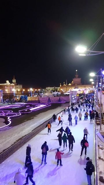 Каток ВДНХ вечером смотреть онлайн