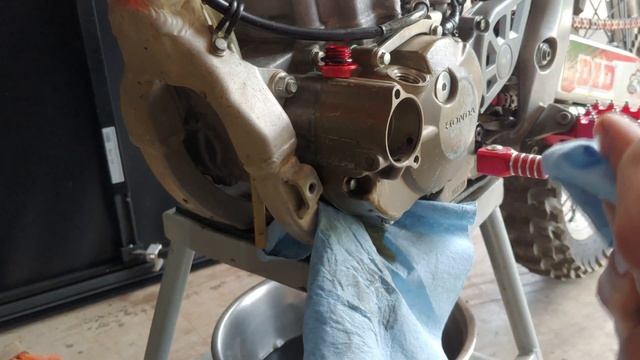 2006 Honda CRF250r | Upgrade [Tach & Hour Meter Install]