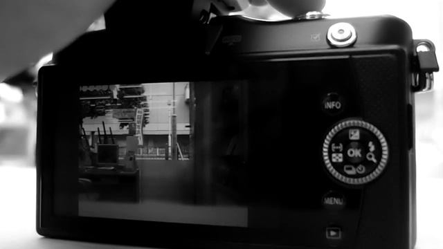 PEN mini E-PM1 連写(H) B/W смотреть онлайн