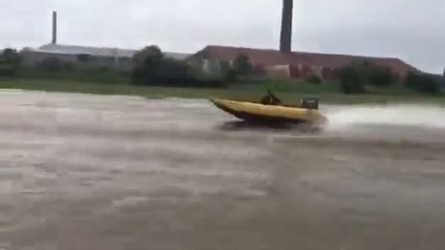 Zapcat vs hydrostream vs piranha carrera смотреть онлайн