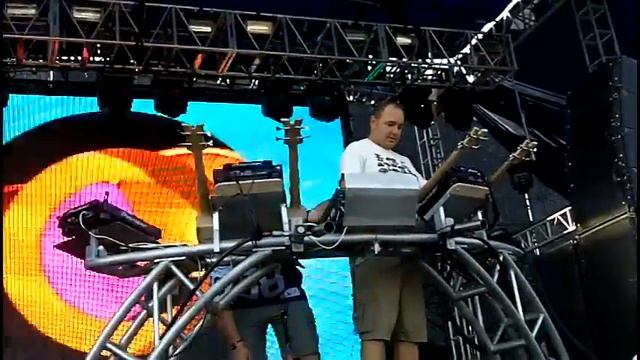 The Crystal Method-Live-Dallas-Texas-Identity Festival-Part 2.mov смотреть онлайн