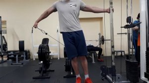 Отведение в кросовере на среднюю дельту из-за спины