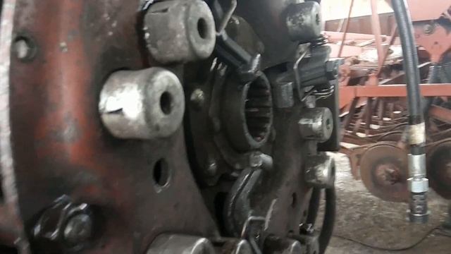 Подготовка тракторов: Ремонтируем сцепление МТЗ-82 №10 смотреть онлайн