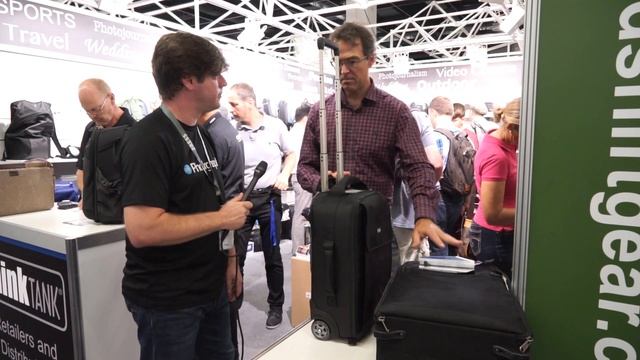 Think Tank FINALLY add a laptop pocket to their airport international смотреть онлайн