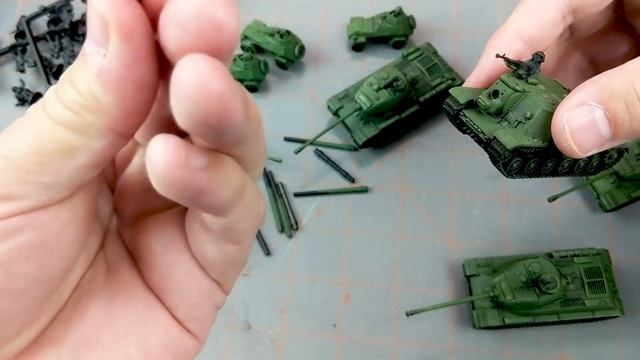 What's on the table? More little tiny tanks! смотреть онлайн