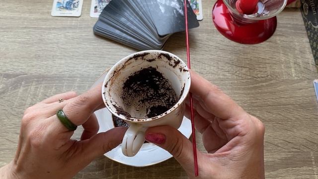 Что у мужчины в мыслях, чувствах и какие цели преследует? Знаки на кофейной гуще ☕️ смотреть онлайн