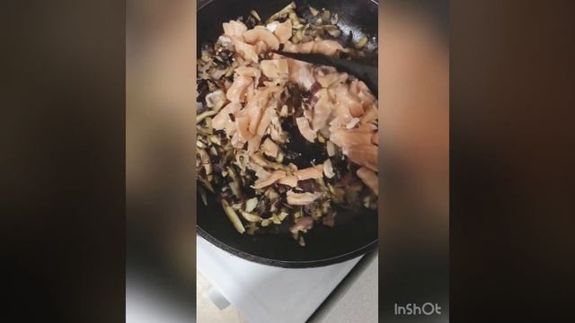 Паста с семгой и грибами в сливочном соусе смотреть онлайн