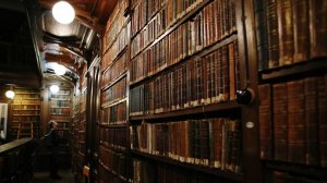 Музыка для чтения книг "Ночь в библиотеке"