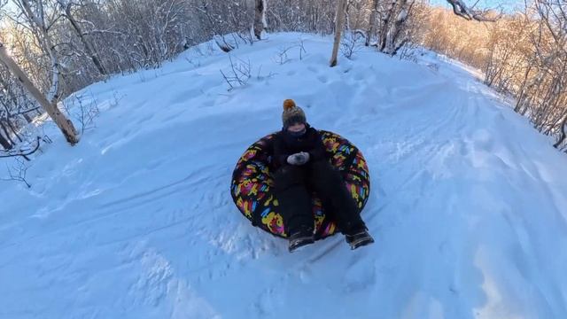 С Сынами на горке смотреть онлайн
